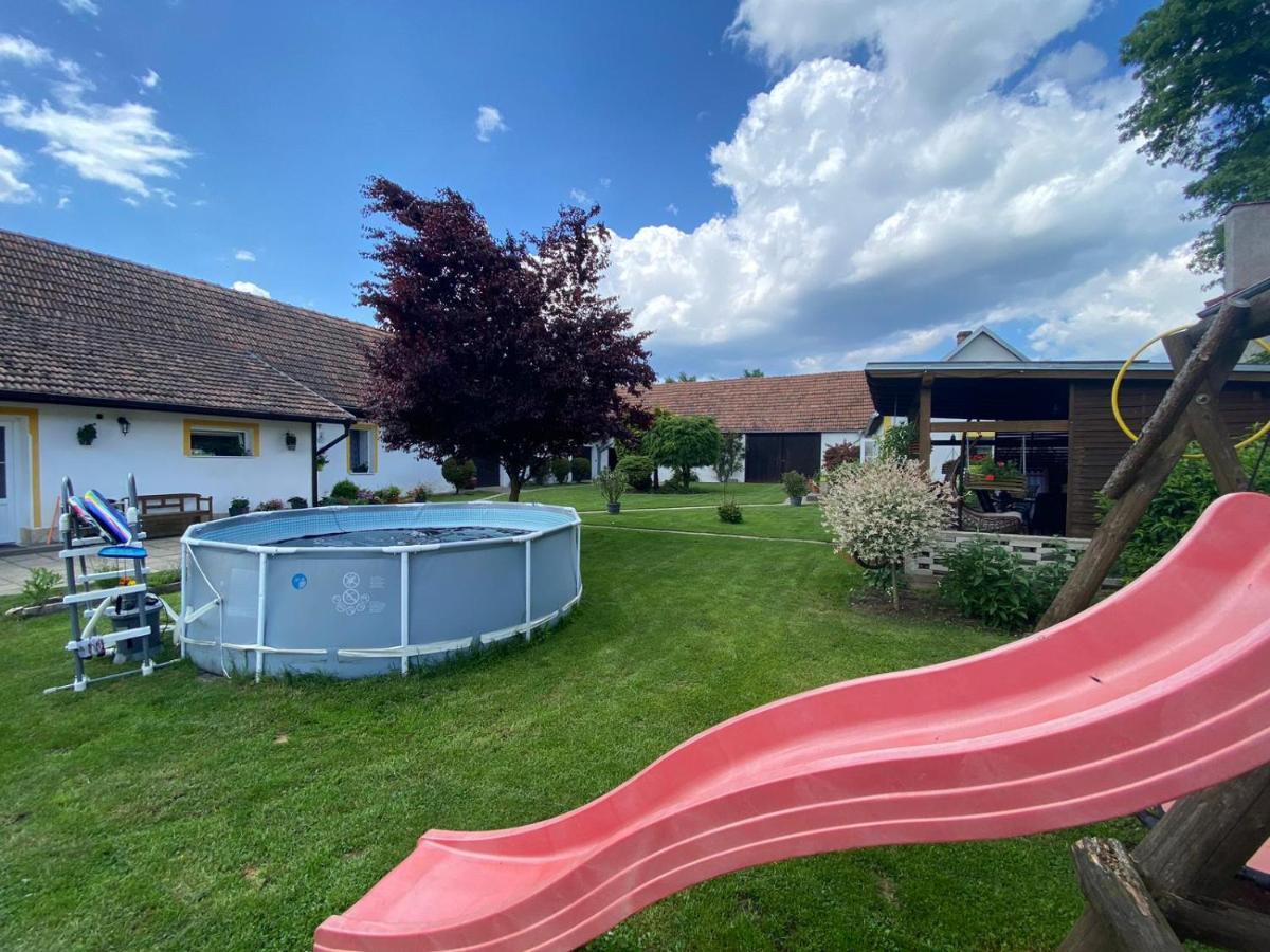 Apartman Beniskovec, Suchdol Nad Luznici Bagian luar foto