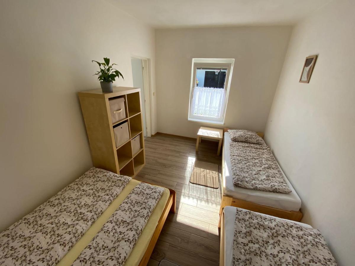 Apartman Beniskovec, Suchdol Nad Luznici Bagian luar foto