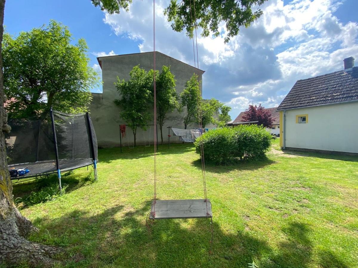 Apartman Beniskovec, Suchdol Nad Luznici Bagian luar foto